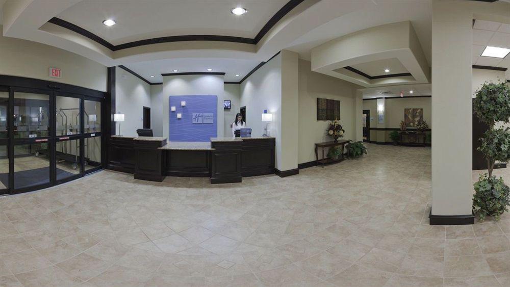 Holiday Inn Express & Suites Brownfield Exteriör bild